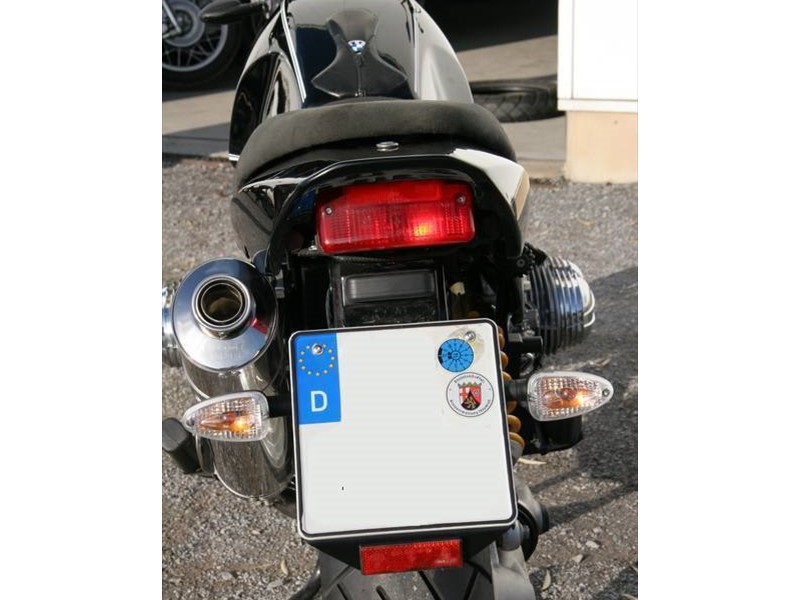 Kennzeichenträger und Blinker fertig. Schlußleuchte sieht nicht gut aus