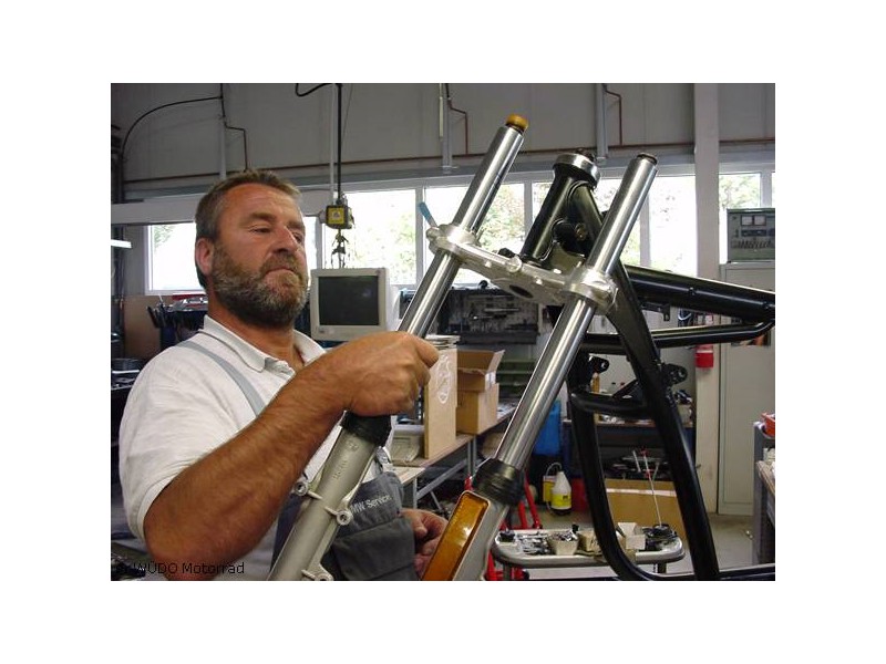 Steuerkopflager eingebaut, einbau der Gabel