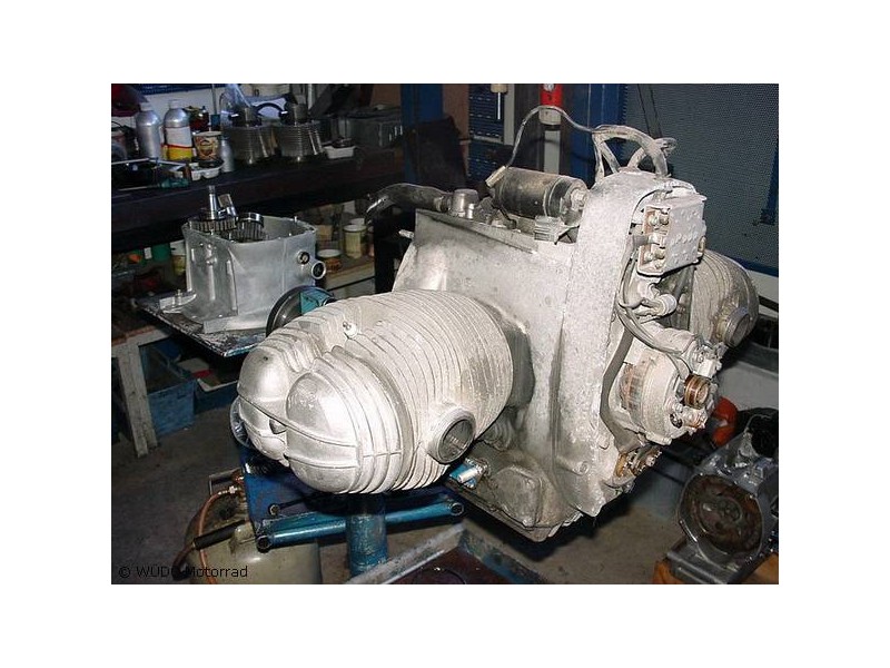 Motor teilweise zerlegen, nicht mehr als notwendig