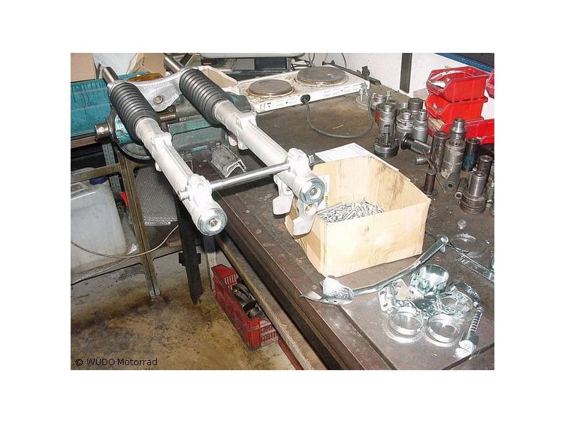 Zusammenbau der Teleskopgabel