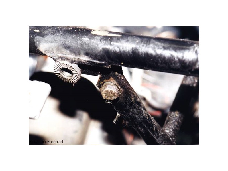 Ständerauge verdreht, Gewinde beschädigt