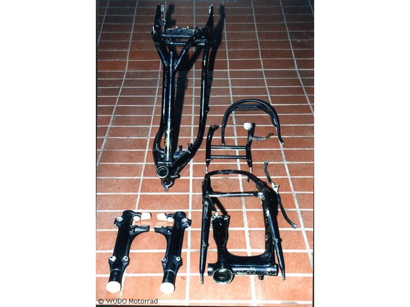 Einzelteile zur Beschichtung vorbeitet