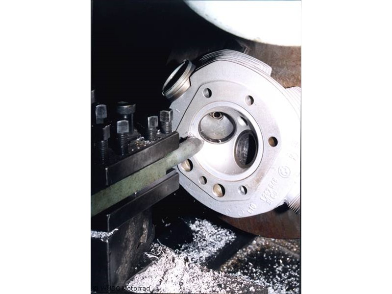 Zylinderköpfe mit alter Brennraumform auf den neusten Stand bringen